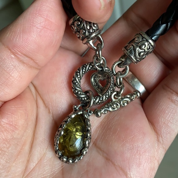 leather and Silver tone toggle bracelet 8.5”L - Picture 5 of 7